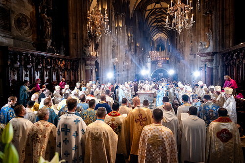 byzantinisches Pontifikalamt Stephansdom / Erzdiözese Wien/ Schönlaub byzantinisches Pontifikalamt Stephansdom