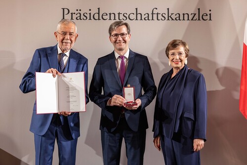 Hohe Auszeichnung für Domkapellmeister Markus Landerer